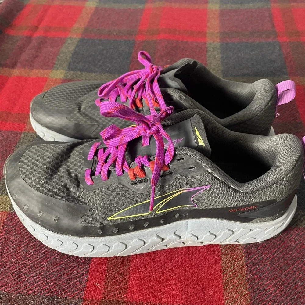 Altra Outroad Peak Womens Size 10 Black Trail Road Running Cushioned Sneakers
